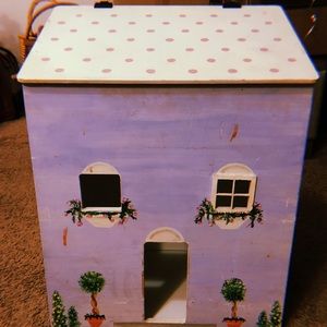 Storage/doll house